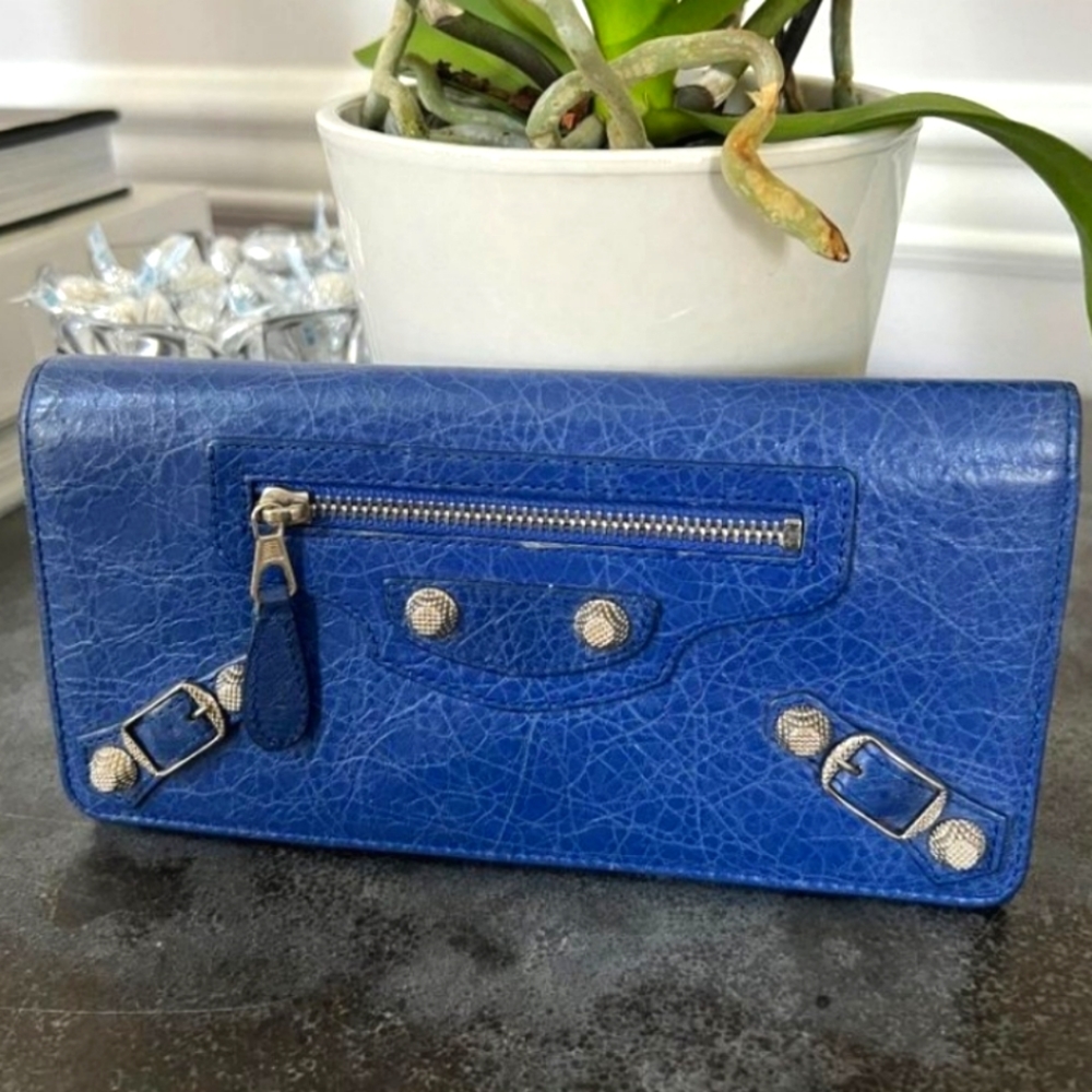 EXCELLENT CONDITION 💙 BALENCIAGA BLUE LEATHER W/ SILVER HARDWEAR WALLET     💙